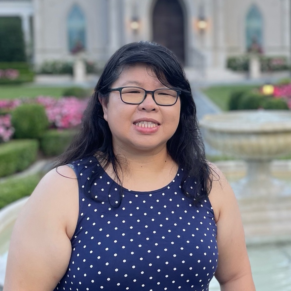 Meet your Posher, Cassandra